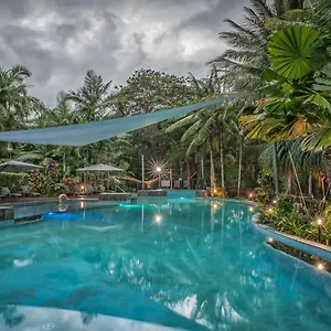 **** Aparthotel Oasis At Australia